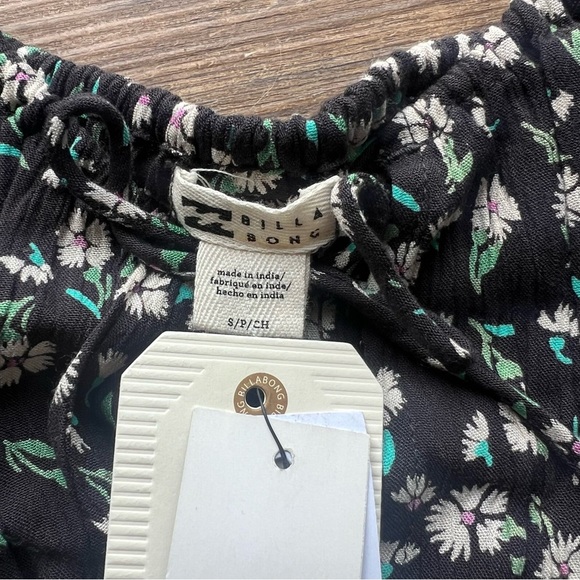 Billabong Women’s Truly Romantic Floral Mini Dress Black Size Small 100% Viscose - Picture 3 of 7